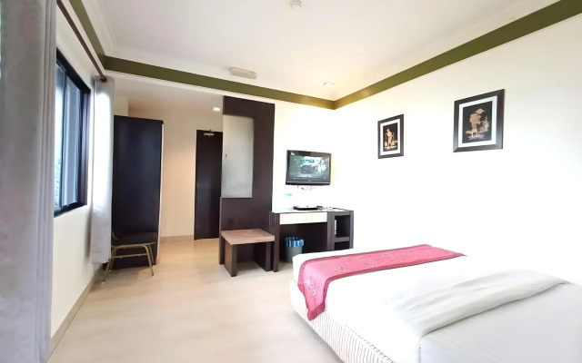 Maya Hotel