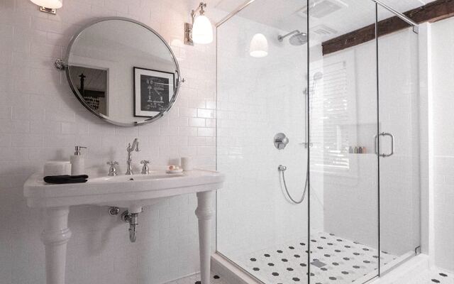 The Deacon & James Pharmacy B&B