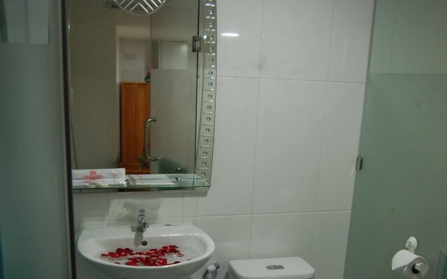 Daw Htay Hotel