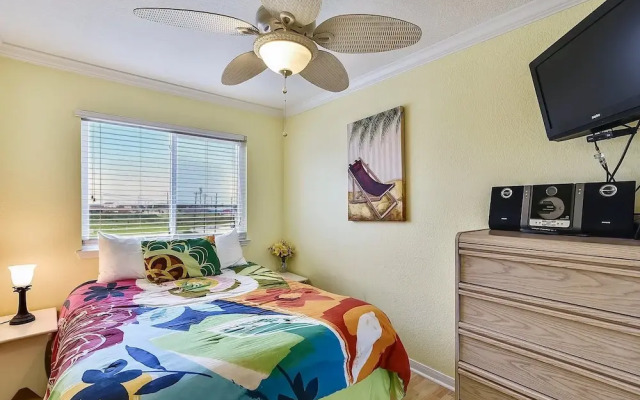 Seascape 2301 2 Bedroom Condo by RedAwning