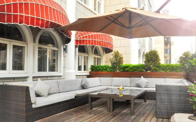 Grand Palace Hotel