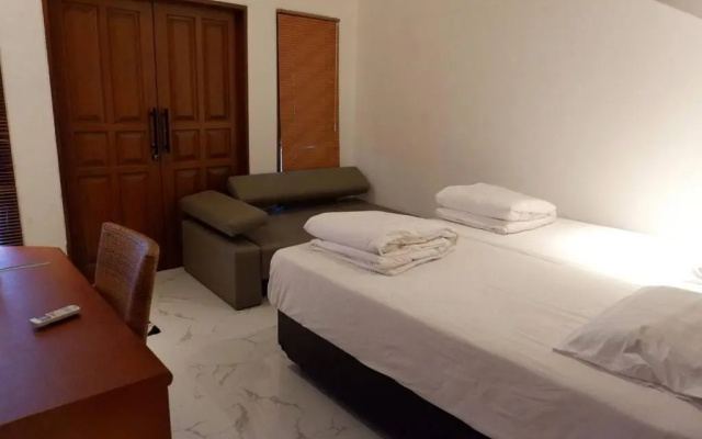 Villa kantor 4 bedroom and 2 Meeting Room – Guest Rooms – Denpasar