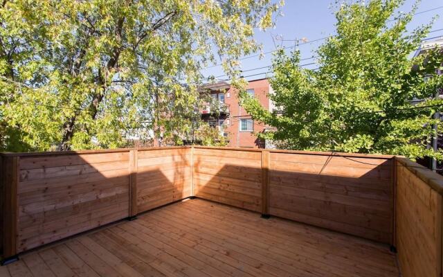 Brand New 3 Bedroom With Rooftop Patio