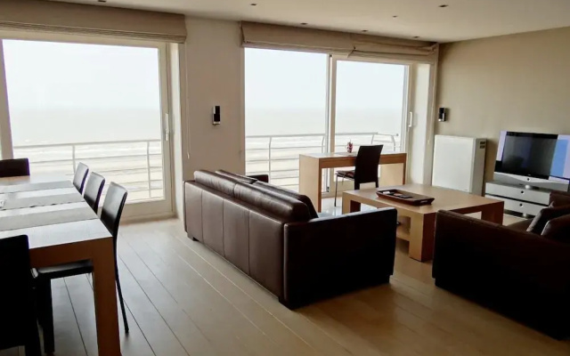 Apartment in Nieuwpoort Near Golf Course