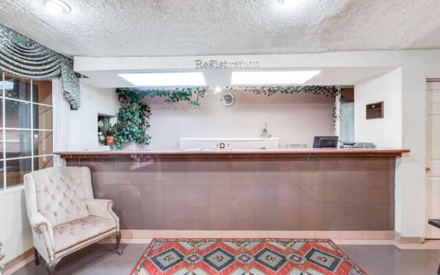 Knights Inn - Van Horn, TX