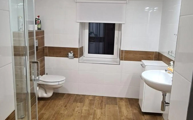 Chalupa Rochlitz s horkým koupacím sudem