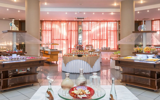 Athina Palace Resort & Spa