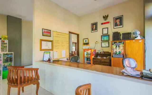 Baru Dua Beach Hotel and Restaurant