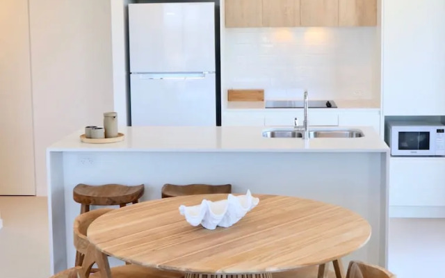 X Kirra Apartments