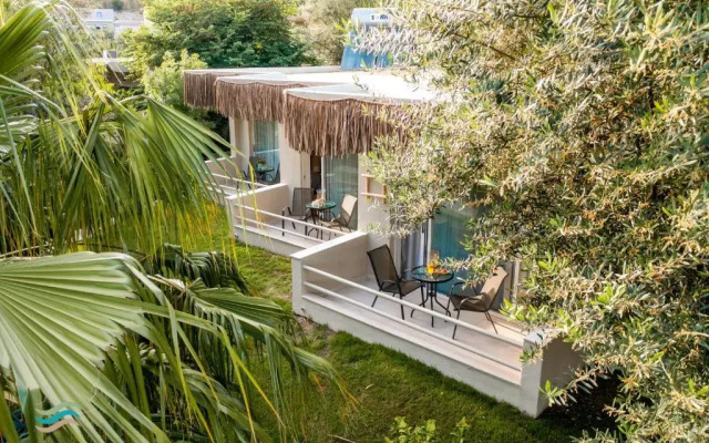 Plataria Seaside Resort