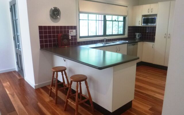 Whispering Pines Cottages
