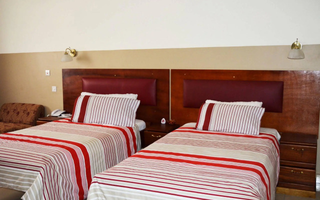 Kunta Kinte Hotel