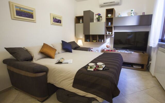 The Golden House Florence Suite