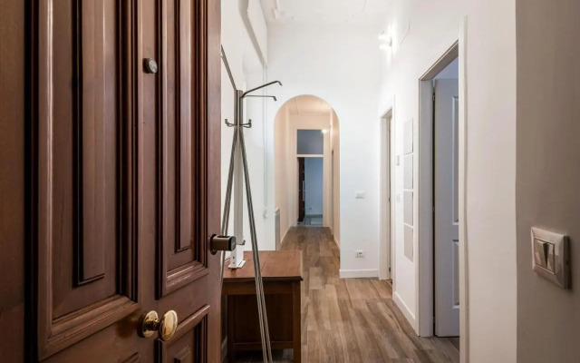 Iflat Mid-Century Modern Vatican Apartment