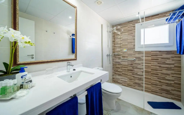 Montana Club Suite Hotel