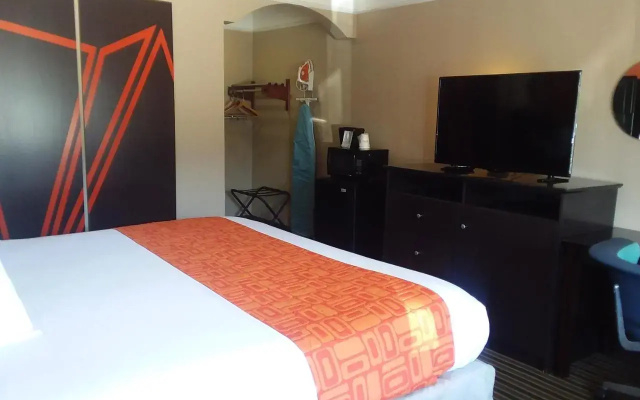 Howard Johnson Express Inn - Lake Charles