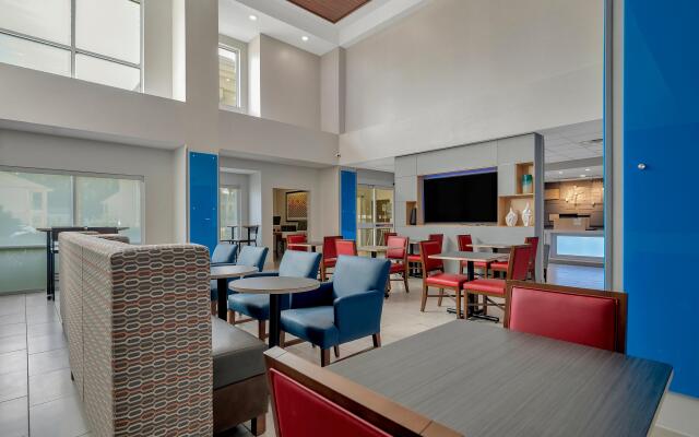 Holiday Inn Express & Suites Lufkin South by IHG