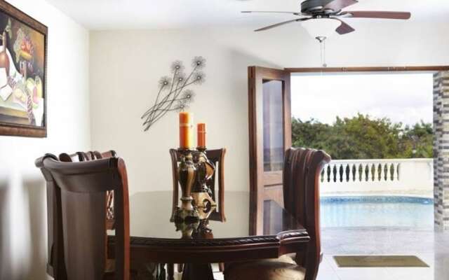 La Vista Villa