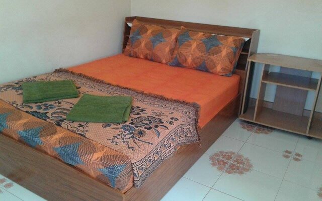 Lanta Orange House
