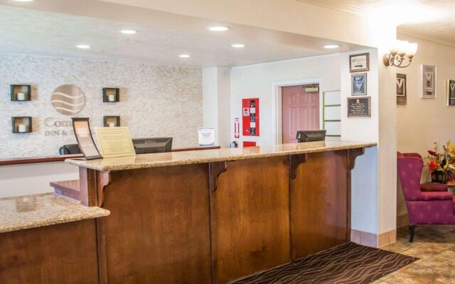 Comfort Inn & Suites Lancaster Antelope Valley