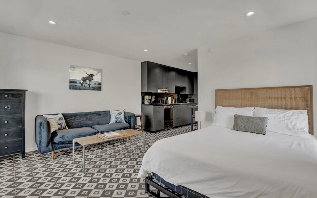 Stunning Soco Studio-skyline Views-steps to Dtown!