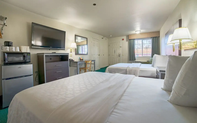 Turlock Inn