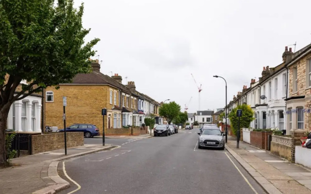 The Kensal Rise Nook - Contemporary 2bdr Flat