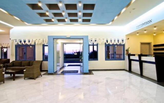Aparthotel 4 Stars Adelianos Kampos