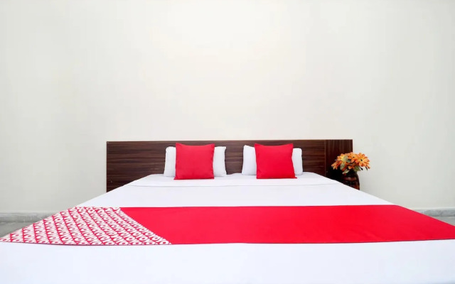 OYO 18570 Hotel Jazz