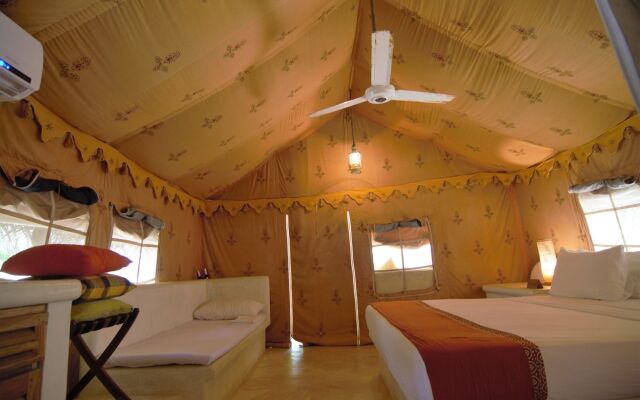 Dolphin Beach Kalpitiya