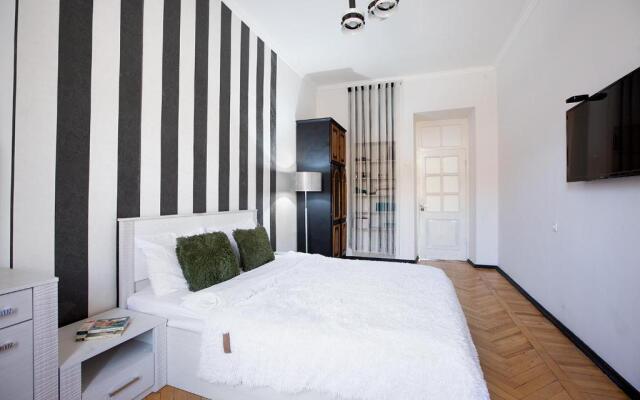 GrandCandy Self Checkin Apartments Central Yerevan