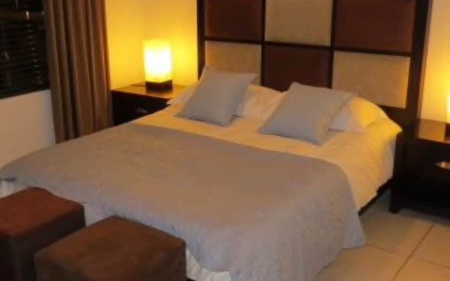 Modern Executive Penthouse All Amenities