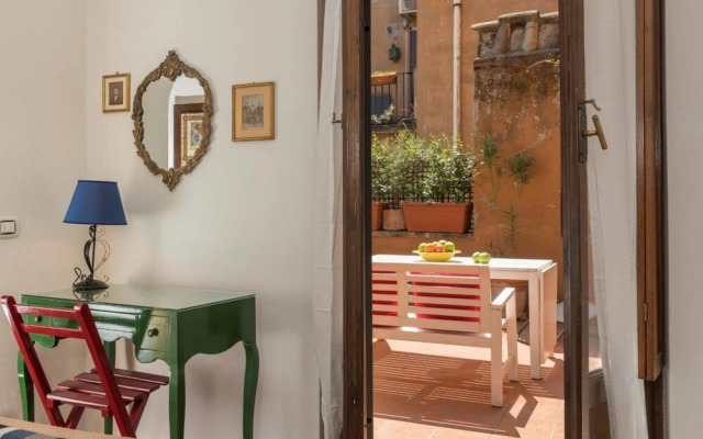Chiara in Pantheon Apartment With Terrace