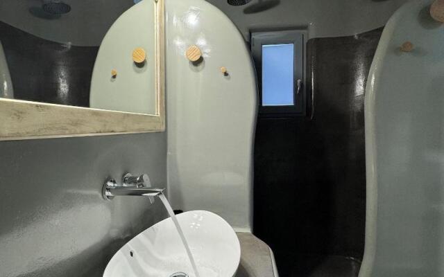 Unique Suites