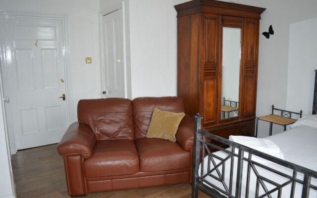 Syston Guest House