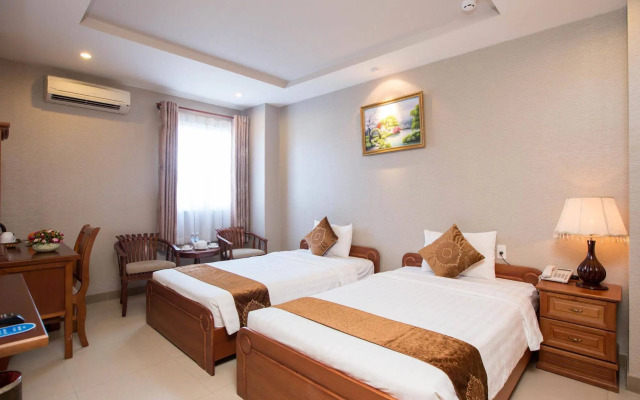 Premium White Lion Hotel