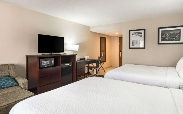 Pocono Inn & Banquet