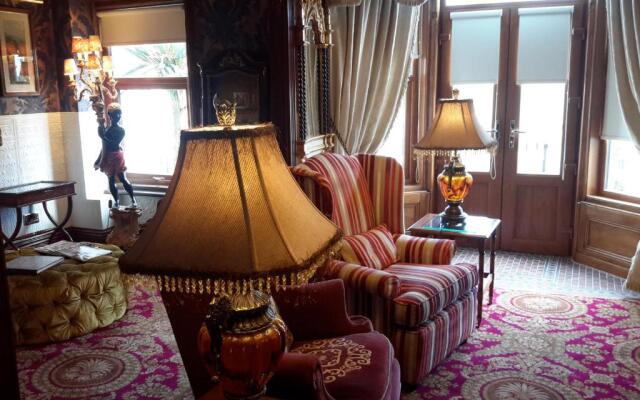 The Lonsdale Hotel