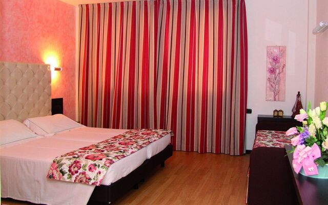 Continental Urban Art Hotel