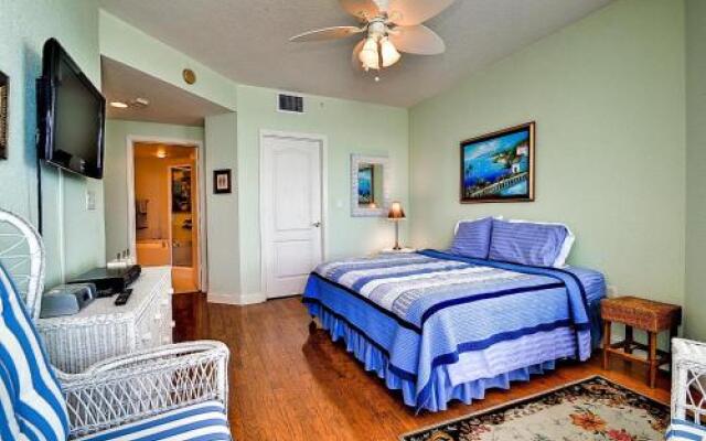 Mandalay Beach Club 1003