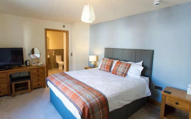 Redwood House Hotel