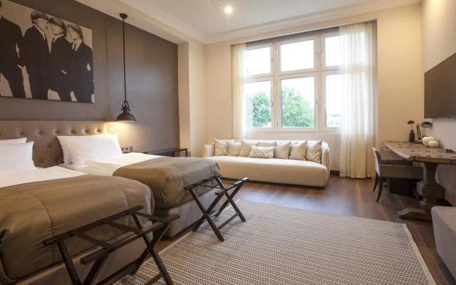 Quentin XL Potsdamer Platz Hotel