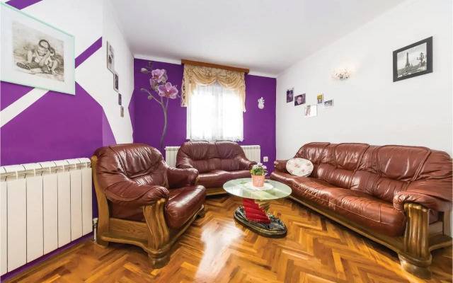 Three-Bedroom Apartment Maslenica with Sea view 08