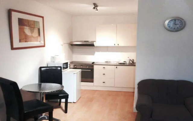 Holland Apartments