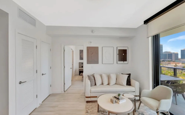 Luxury Condos Near Miami Beach