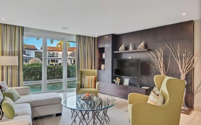 Luxurious 8-bedroom Dreamy Villa