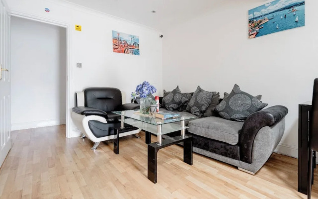 North Avenue Guest House Ltd, Heathrow Airport-Free Parking