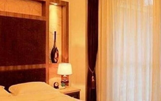 Hui Feng Hotel