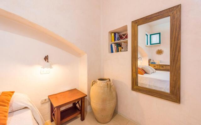 Romantic Flat with Pool