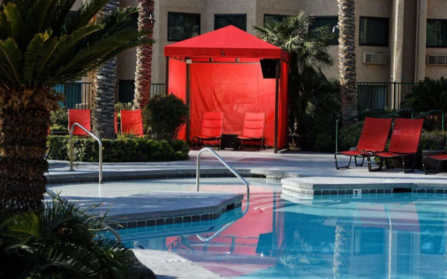 Silver Sevens Hotel & Casino